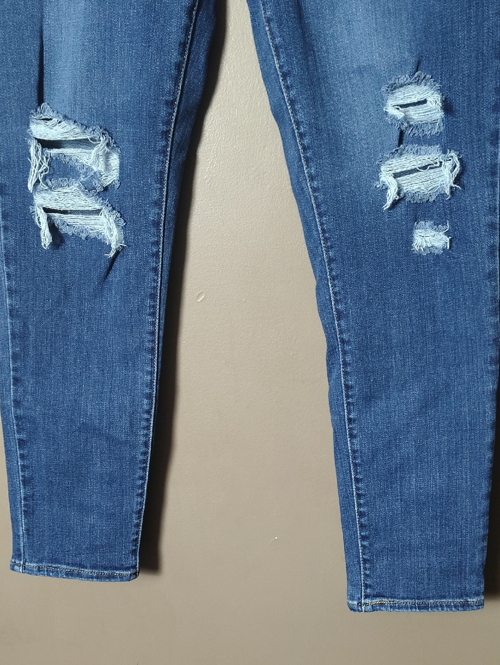 Levi's 721 High Rise Skinny Ankle Jeans Distressed Size 31 - Picture 6 of 10